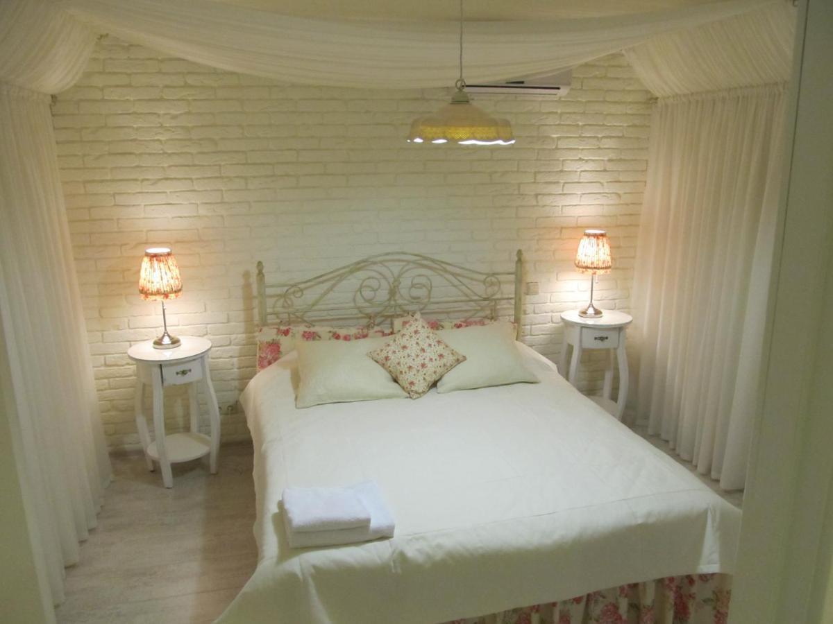 Family House Lambert Hotell Berehove  Rom bilde